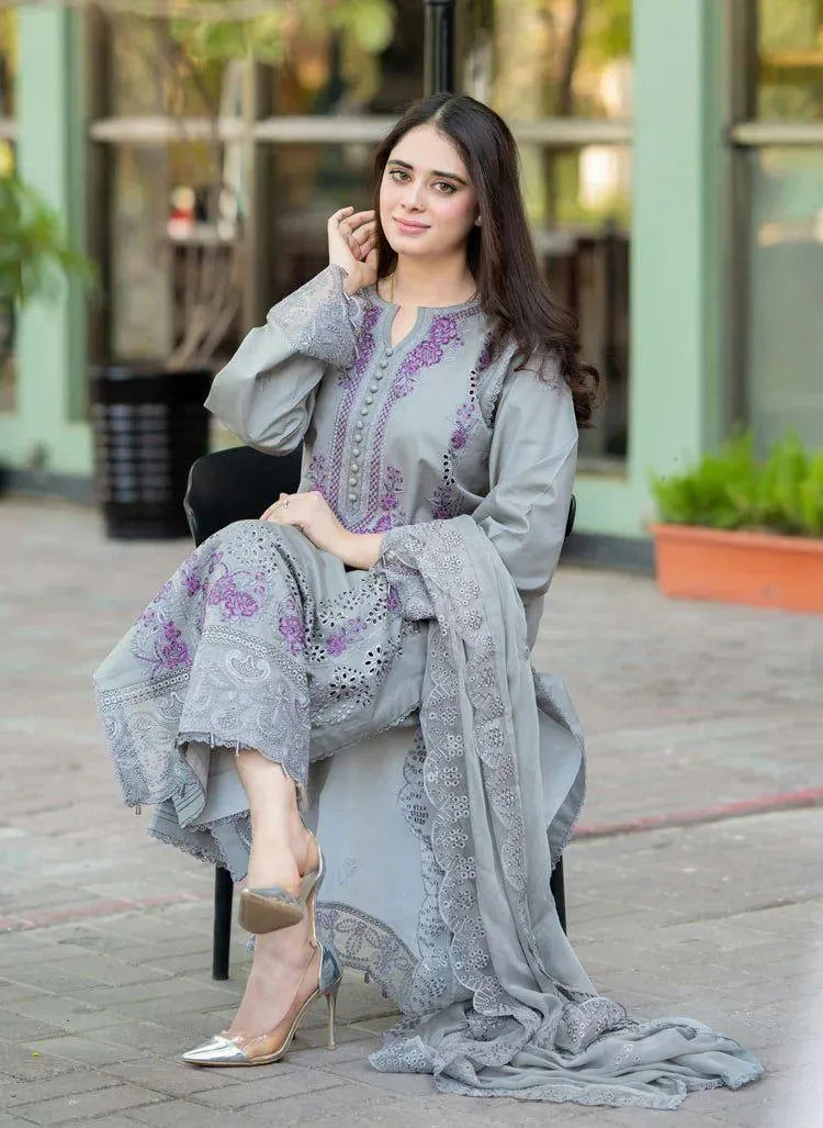 Lawn Suit Grey with Chikenkari Dupatta